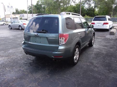 Used 2010 Subaru Forester 2.5X Premium AWD/4WD image 4