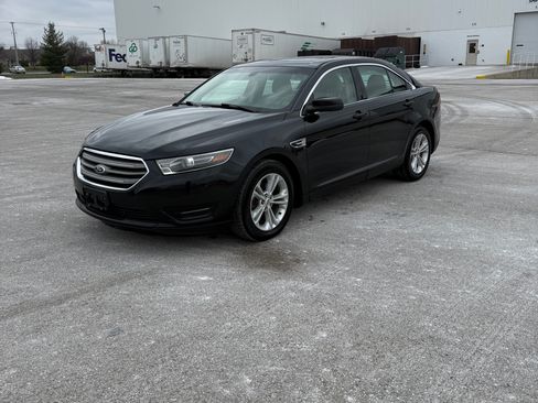 Used 2015 Ford Taurus SEL image 7