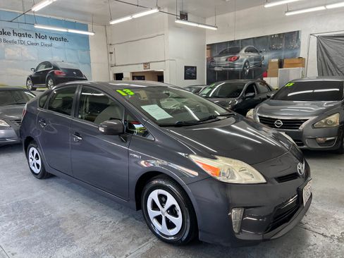 Used 2013 Toyota Prius Two image 8