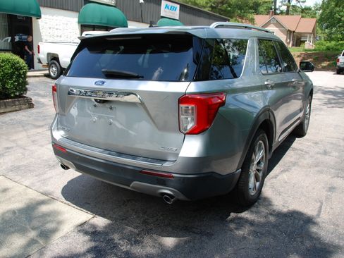Used 2022 Ford Explorer 4WD Limited image 18