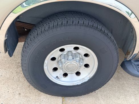 Used 2000 Ford Excursion 2WD XLT image 26