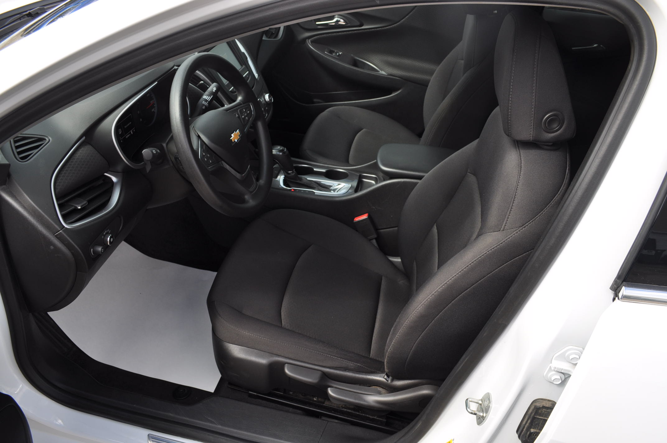 Used 2016 Chevrolet Malibu LS FWD image 13