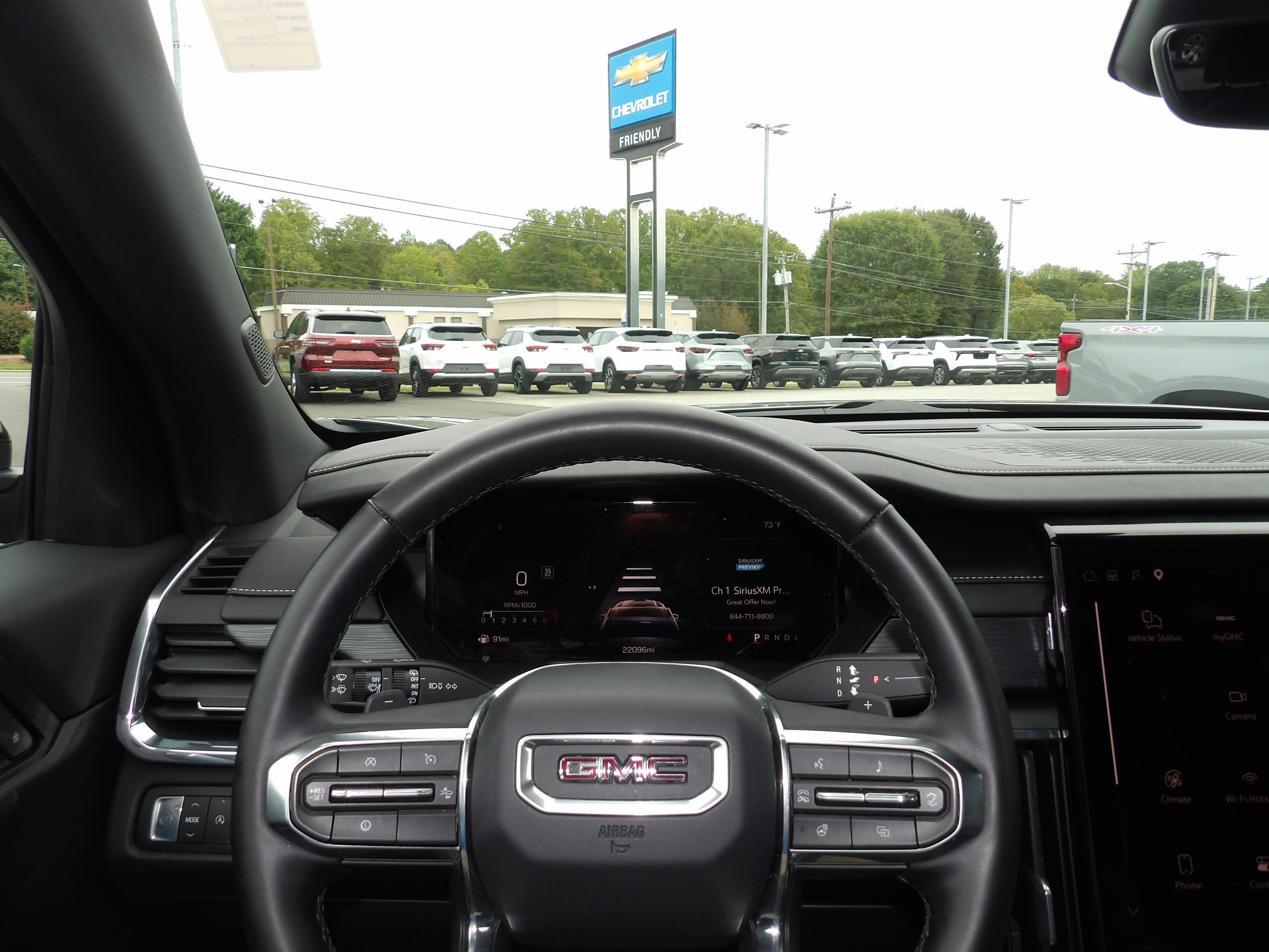 Used 2026 GMC Acadia FWD Elevation image 2
