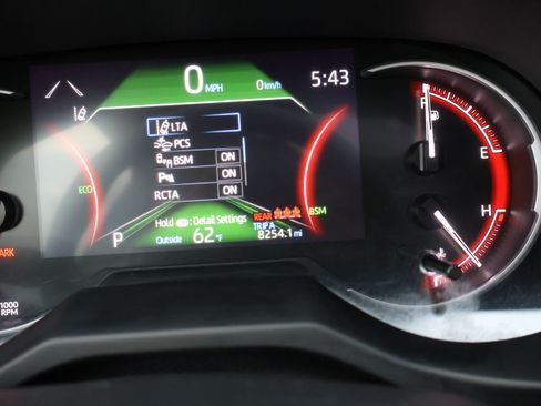 Used 2022 Toyota RAV4 Limited image 27