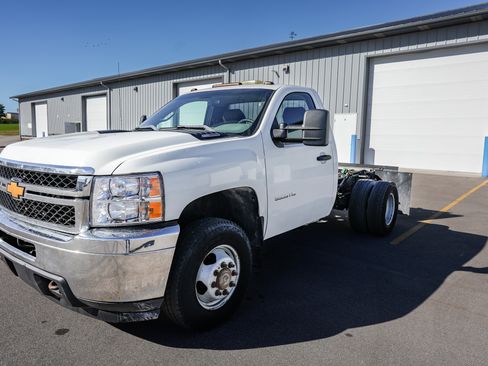 Used 2013 Chevrolet Silverado 3500 W/T image 5