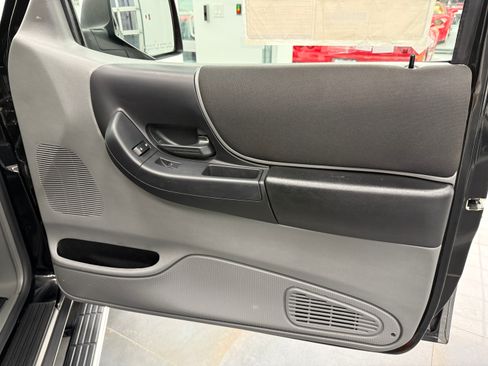 Used 2009 Ford Ranger FX4 image 21