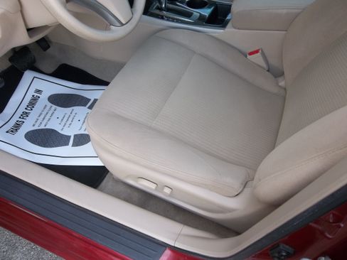 Used 2014 Nissan Altima 2.5 S image 11