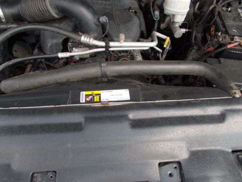 Used 2015 RAM 1500 4x4 Regular Cab ST image 22