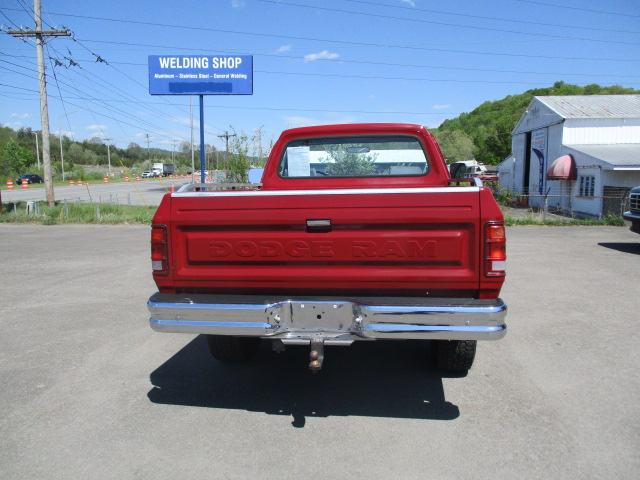 Used 1991 Dodge D/W Truck 150 AWD/4WD image 7