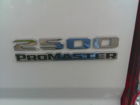 Used 2025 RAM ProMaster 2500 136 FWD image 11