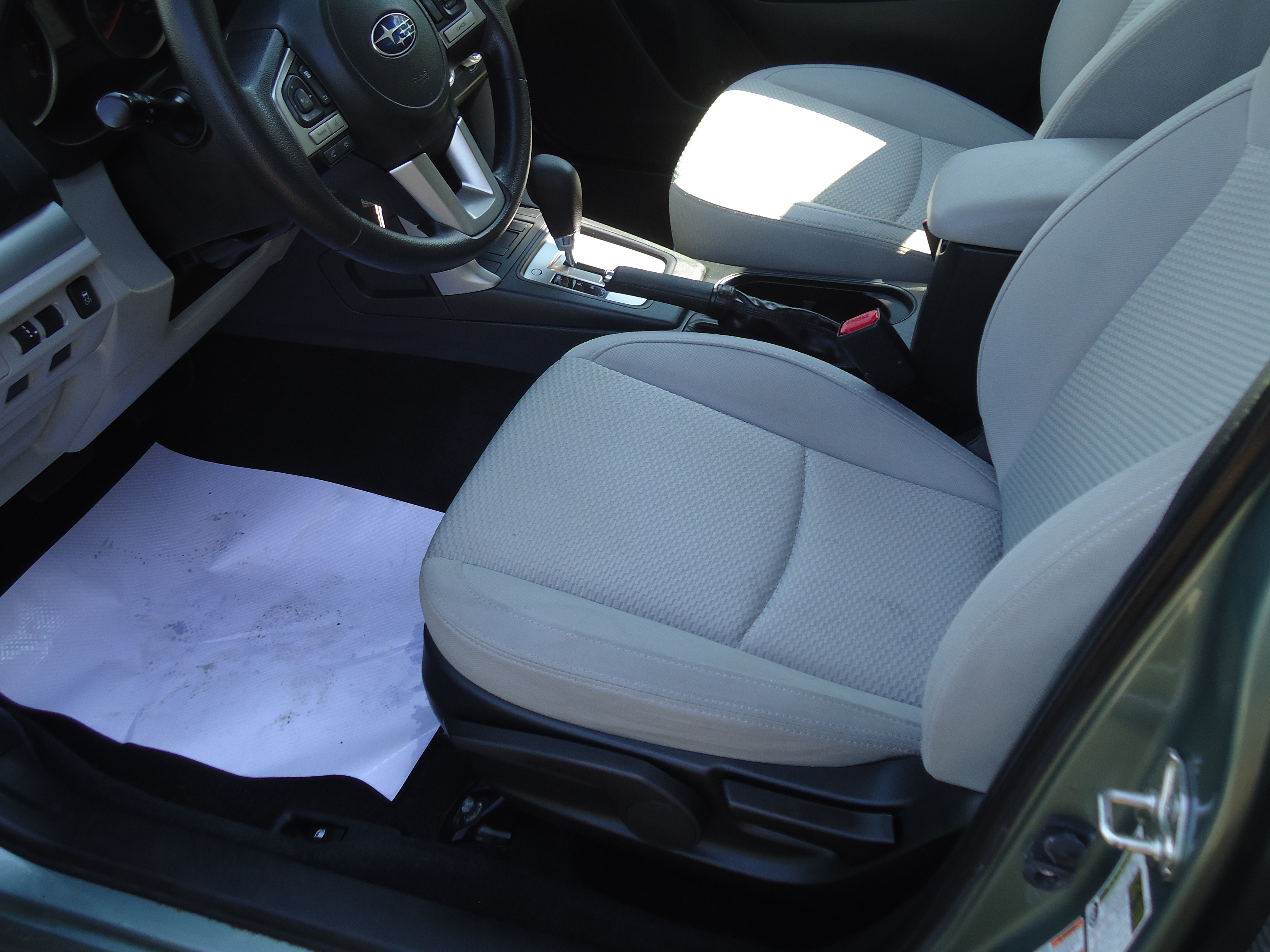 Used 2017 Subaru Forester 2.5i AWD/4WD image 8
