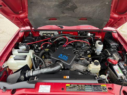 Used 2010 Ford Ranger XLT image 15