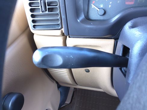 Used 2000 Jeep Wrangler SE image 22