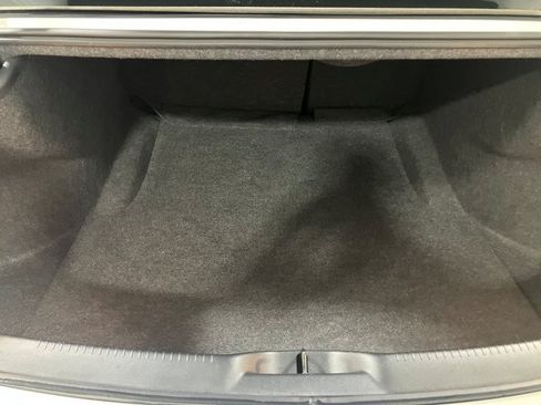 Used 2021 Chrysler 300 Touring image 22