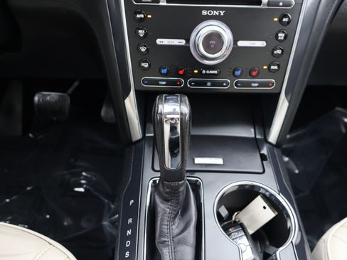 Used 2018 Ford Explorer Platinum image 23