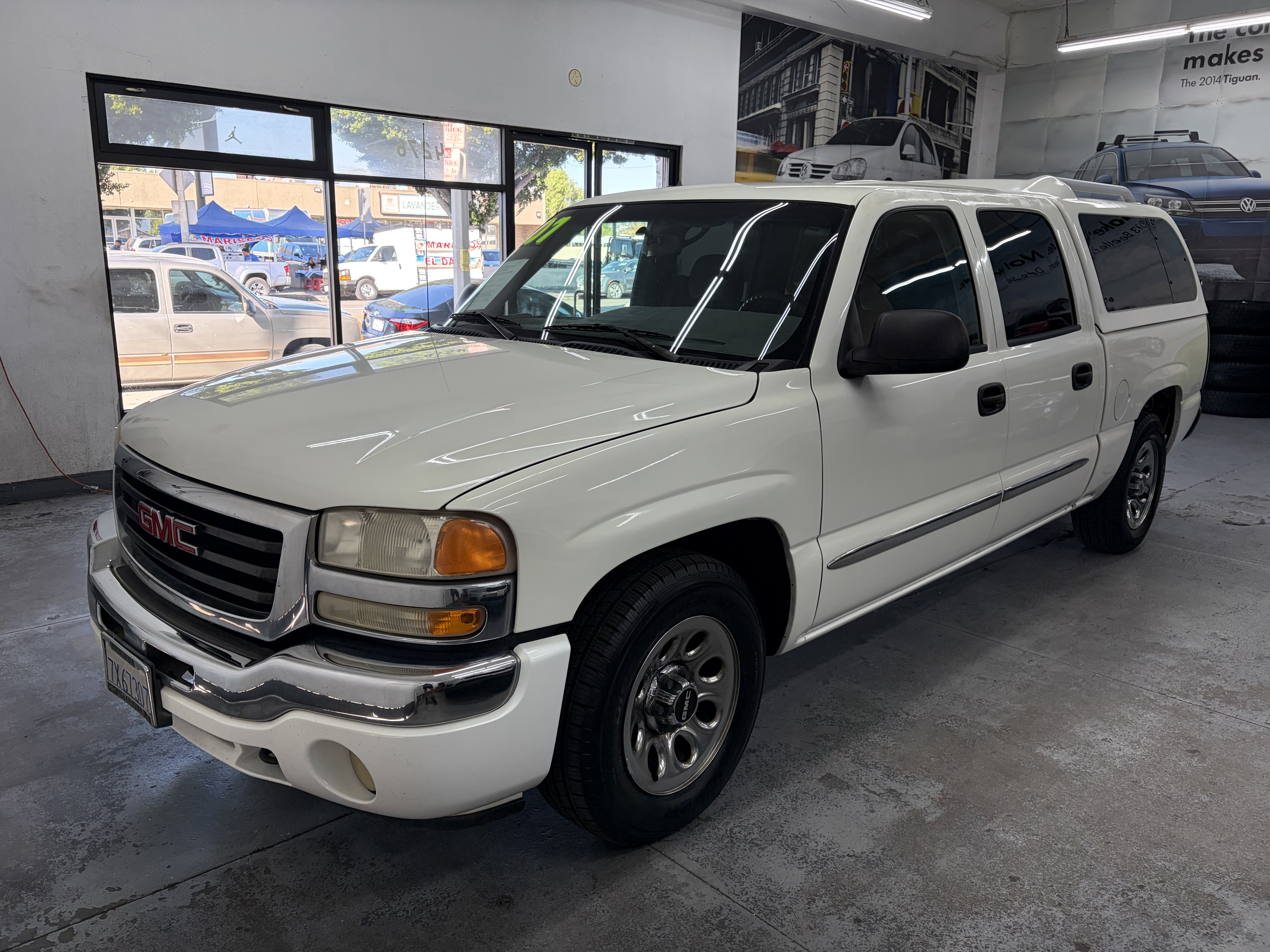 Used 2007 GMC Sierra 1500 2WD Crew Cab image 1