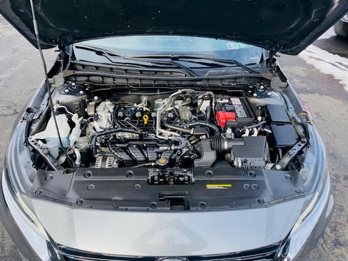 Used 2024 Nissan Altima 2.5 S image 11