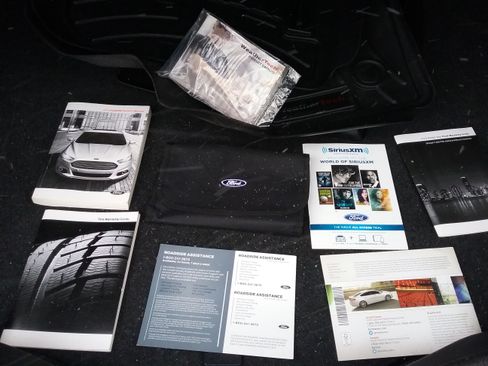 Used 2015 Ford Fusion SE image 13