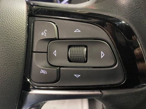 Used 2023 Buick Enclave FWD Essence image 16
