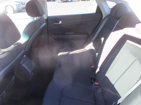 Used 2018 Kia Optima LX image 9