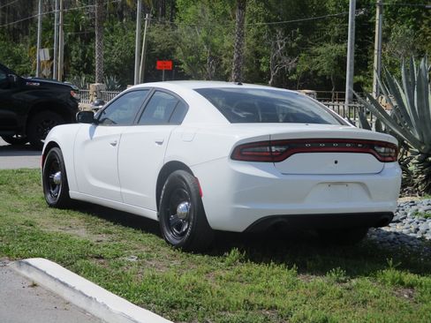 Used 2015 Dodge Charger R/T image 3