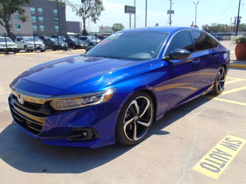 Used 2021 Honda Accord Sport image 4