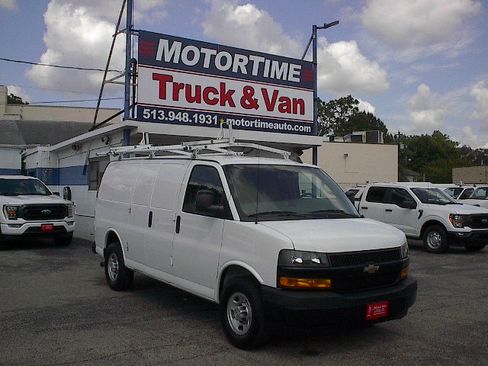 Used 2020 Chevrolet Express 3500 UNAVAIL RWD image 1