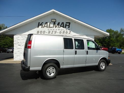 New 2026 Chevrolet Express 2500 RWD image 6