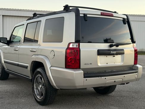Used 2008 Jeep Commander Sport image 30
