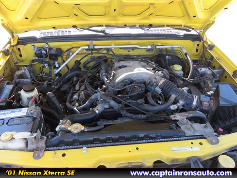Used 2001 Nissan Xterra SE image 14