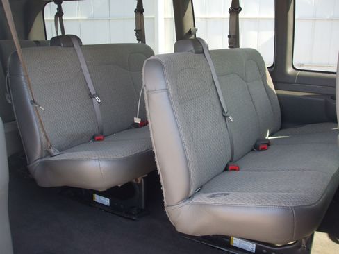 Used 2017 Chevrolet Express 3500 LT Extended Passenger RWD image 12