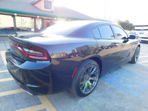 Used 2022 Dodge Charger SXT image 8