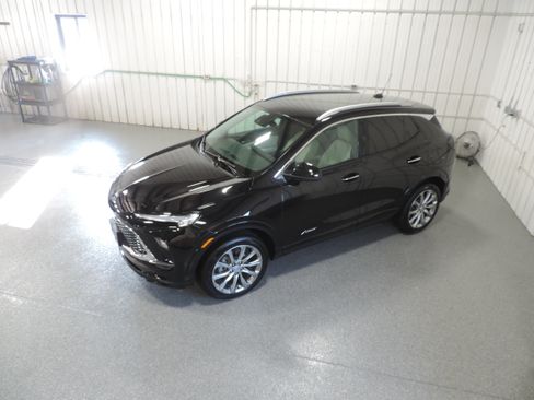 Used 2024 Buick Encore GX Avenir image 11