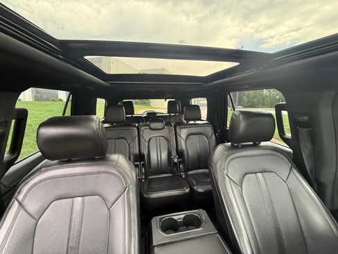 Used 2020 Ford Expedition 2WD Limited image 19