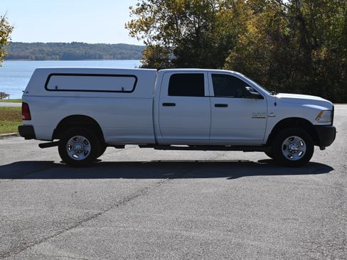 Used 2015 RAM 2500 Tradesman image 2
