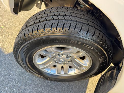 Used 2004 Toyota Tundra Limited image 22