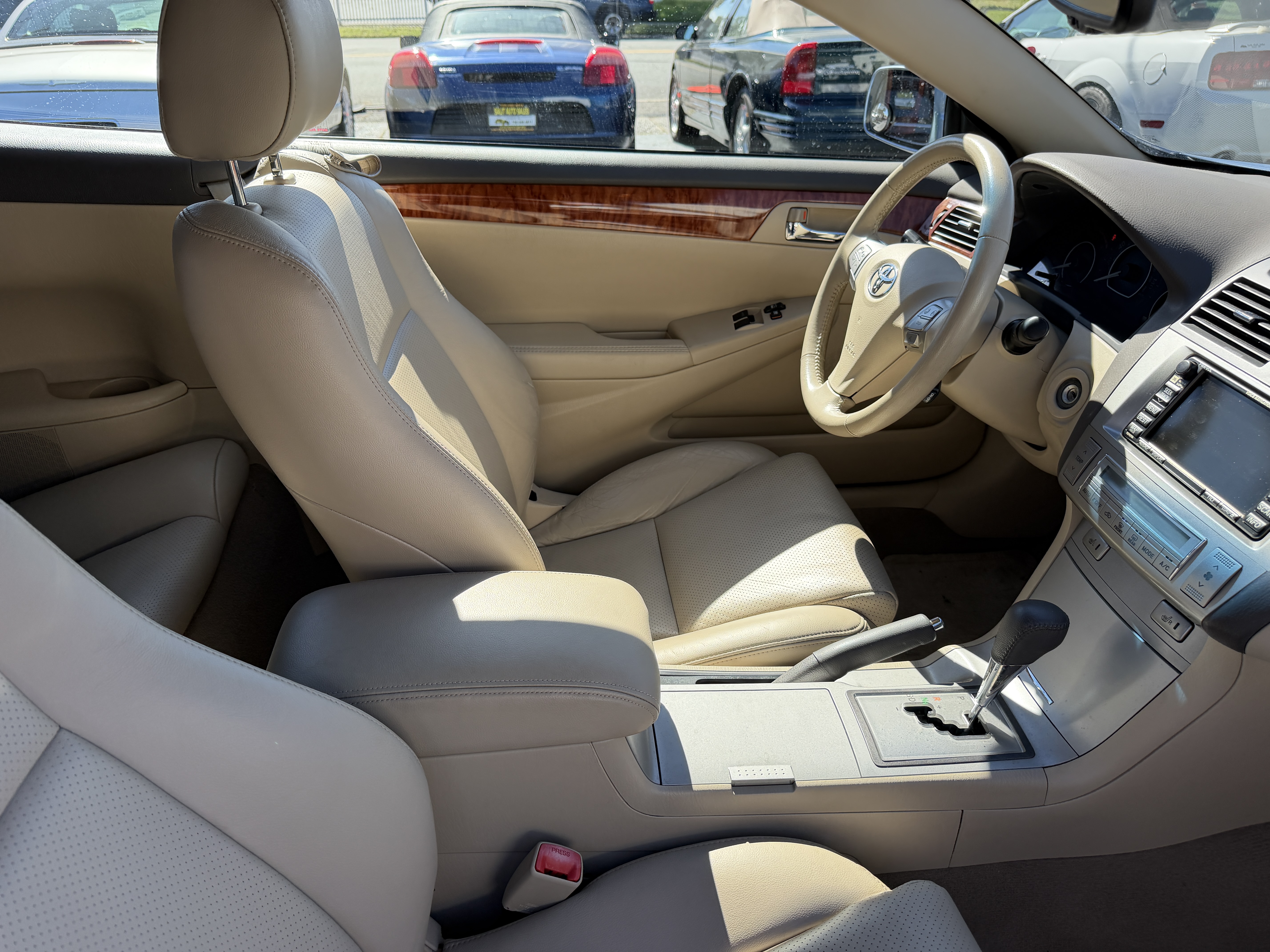 Used 2008 Toyota Solara SLE Convertible FWD image 19