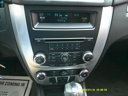 Used 2012 Ford Fusion SEL image 28