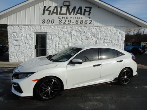 Used 2020 Honda Civic Sport image 2