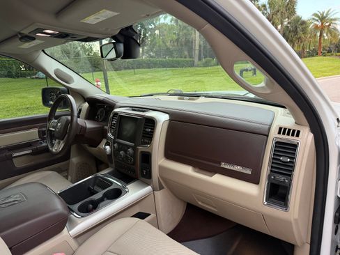 Used 2018 RAM 1500 2WD Crew Cab Laramie image 78