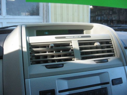 Used 2009 Mercury Mariner Premier image 11