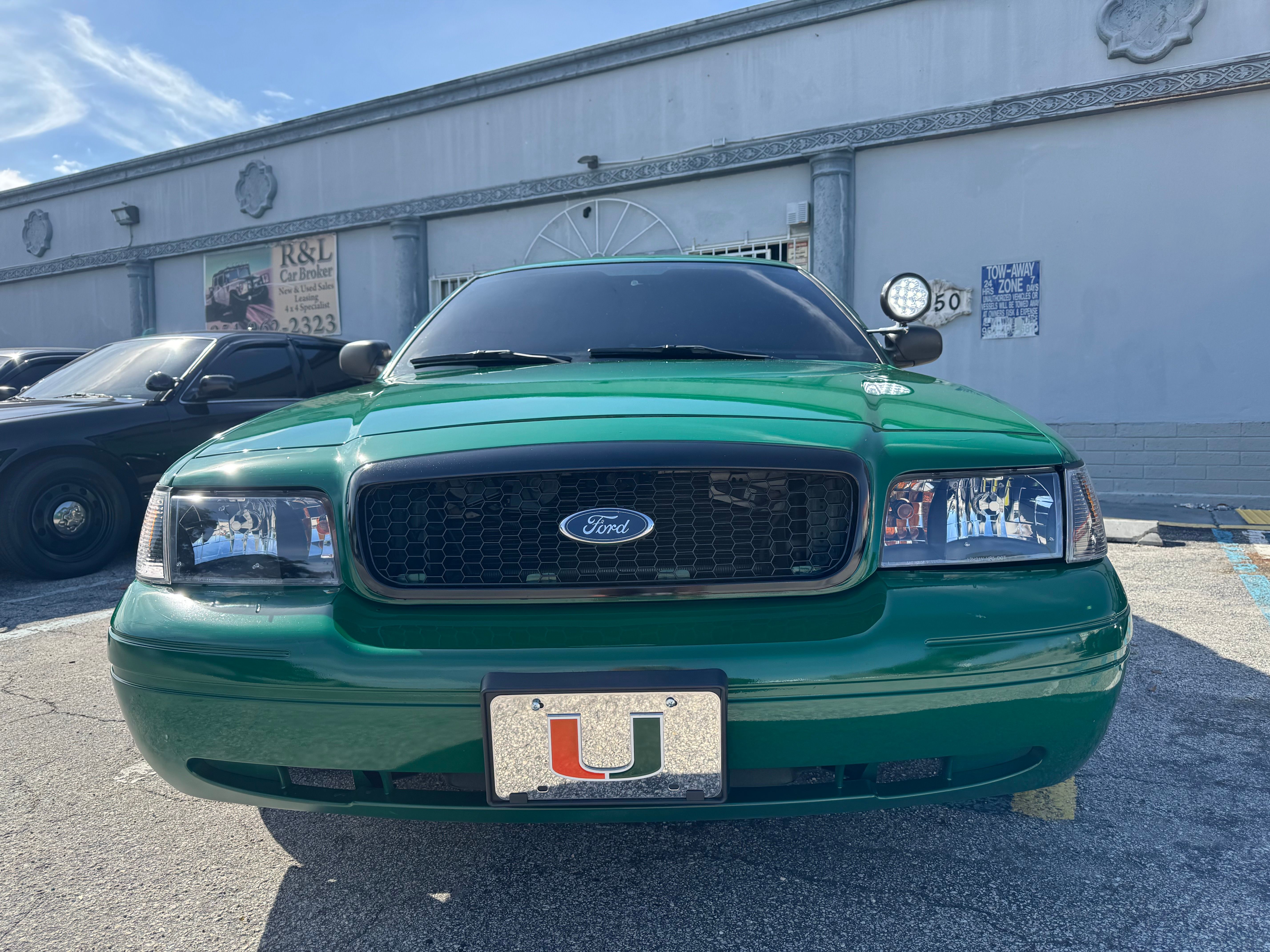 Used 2010 Ford Crown Victoria Police Interceptor RWD image 3