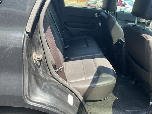 Used 2011 Ford Escape 4WD Limited image 7