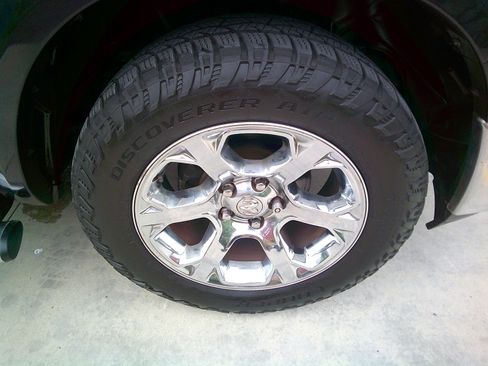 Used 2014 RAM 1500 Laramie AWD/4WD image 29