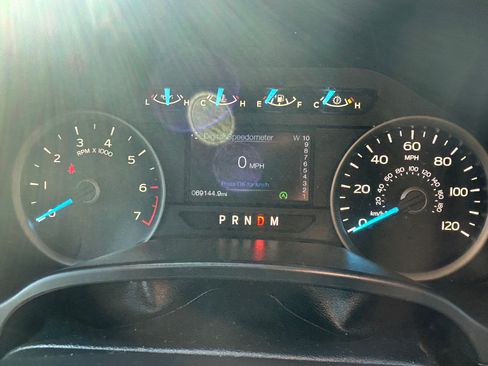 Used 2018 Ford F150 XLT image 14