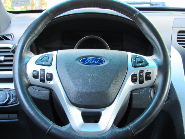 Used 2014 Ford Explorer 4WD XLT image 22