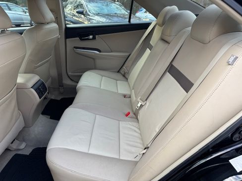 Used 2012 Toyota Camry XLE image 9