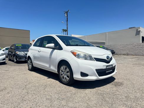 Used 2013 Toyota Yaris 2-Door Hatchback FWD image 11