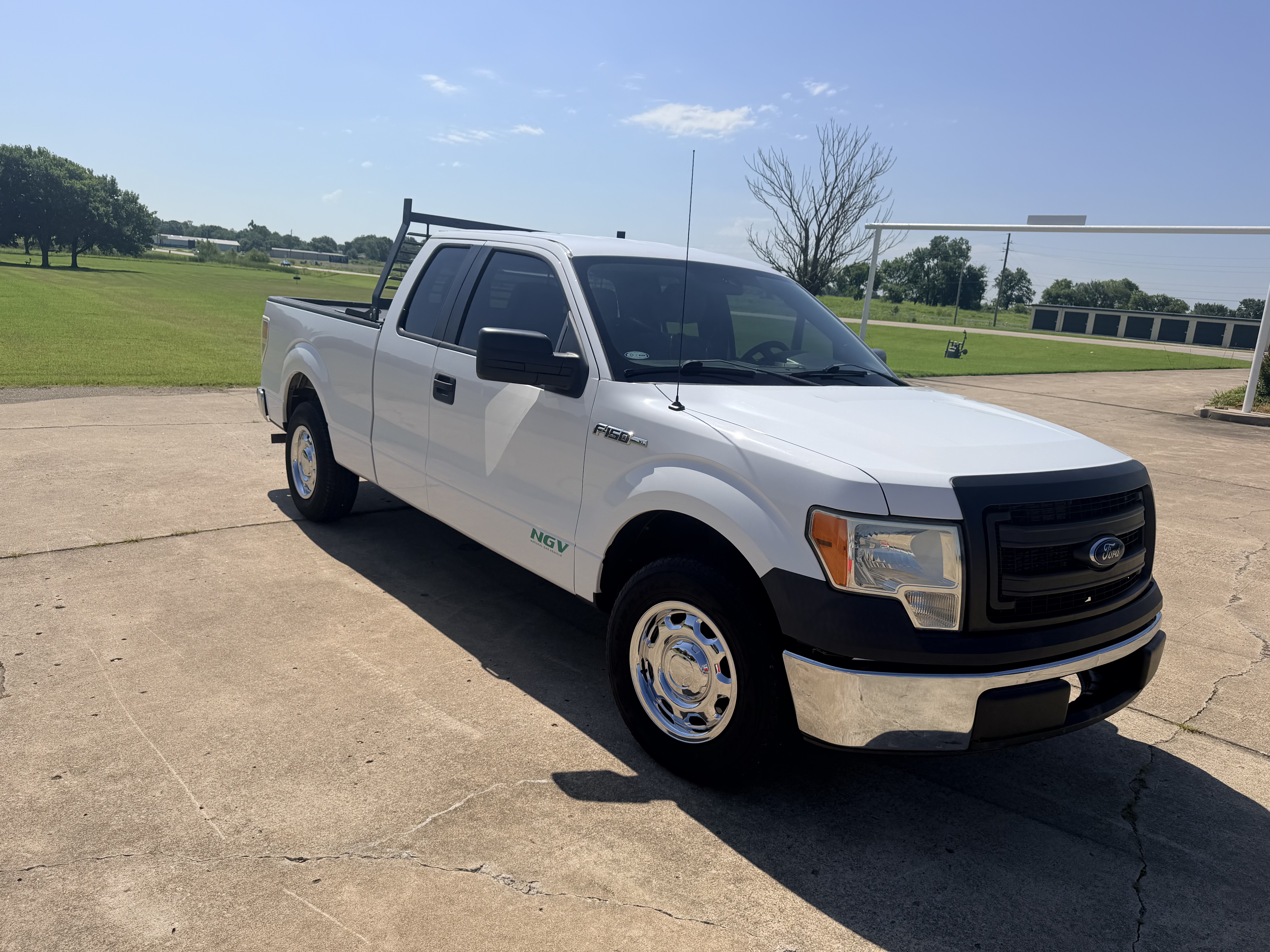 Used 2014 Ford F150 2WD SuperCab image 3