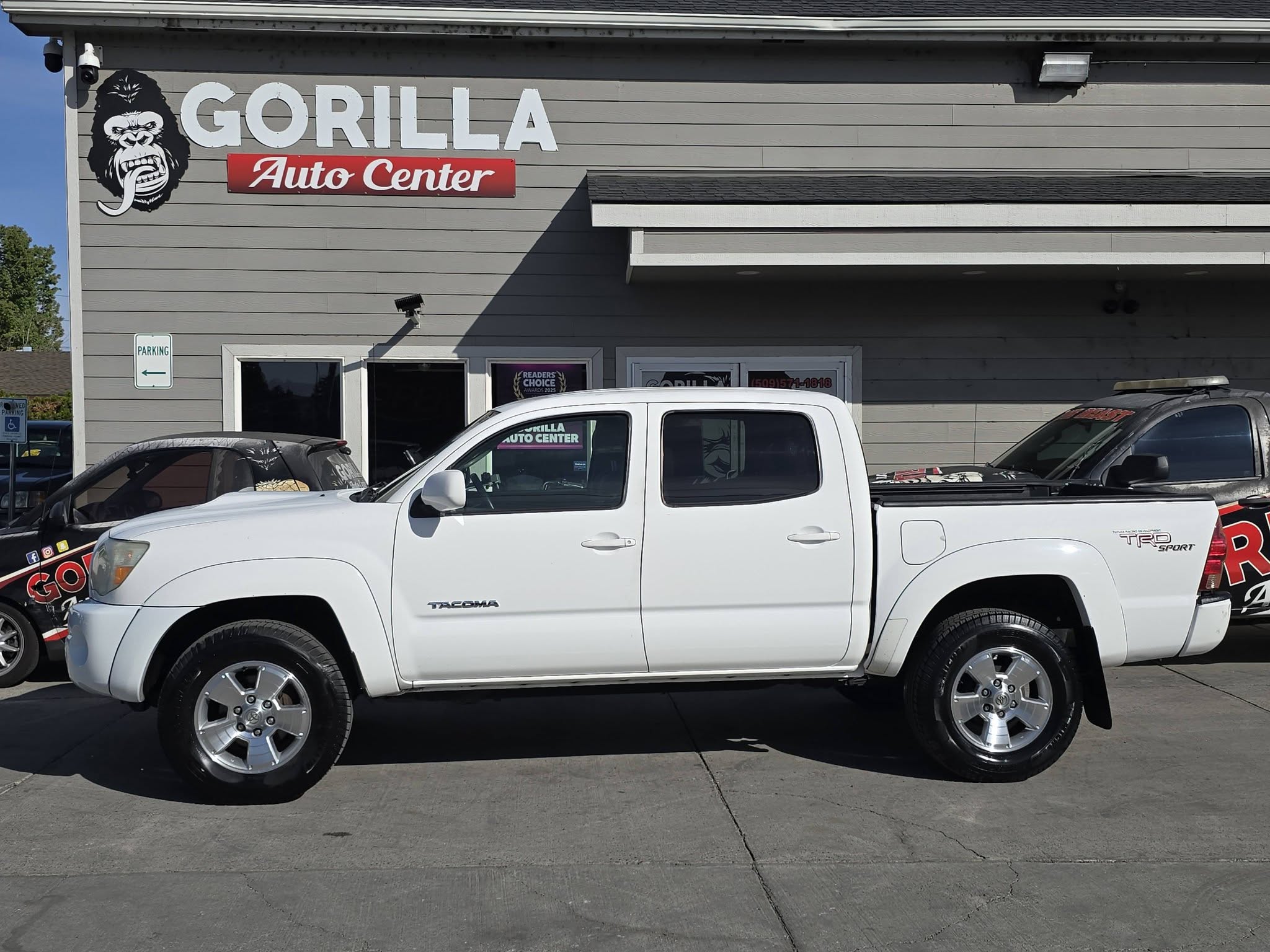 Used 2005 Toyota Tacoma 2WD Double Cab PreRunner image 4